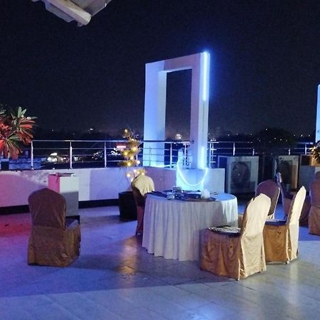 Grand Pearl Hotel & Banquet Lucknow Exterior foto