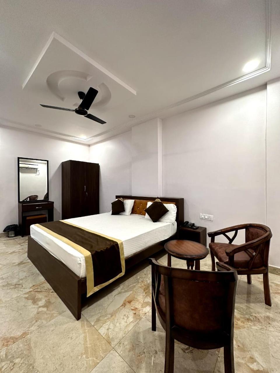 Grand Pearl Hotel & Banquet Lucknow Exterior foto